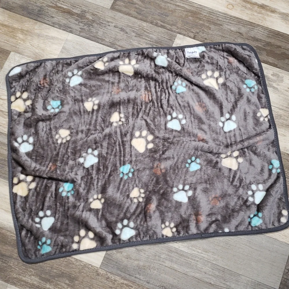 Paw Print blanket